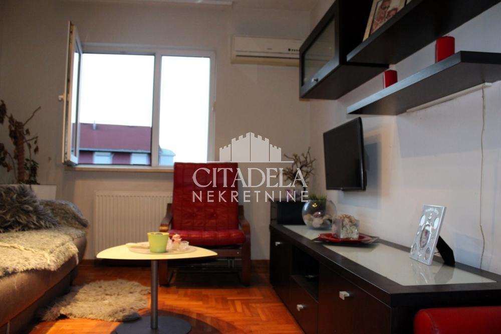 Stan na prodaju u Beogradu, Rakovica, jednoiposoban, 36m2, cena 105000 evra