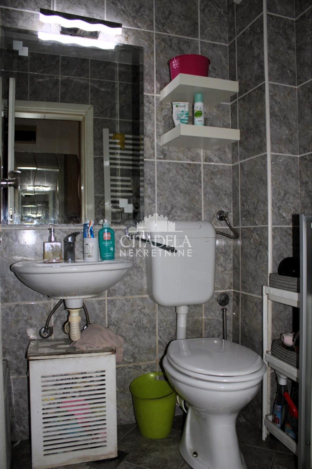 Stan na prodaju u Beogradu, Rakovica, jednoiposoban, 36m2, cena 105000 evra