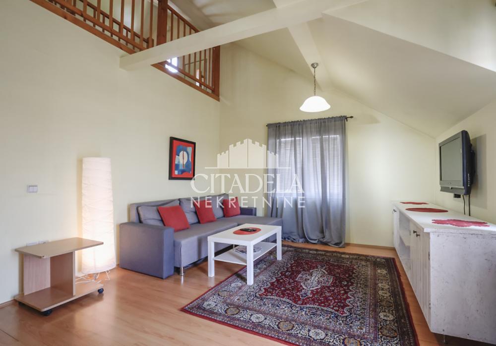 Stan na prodaju u Beogradu, Zemun, dvoiposoban, 84m2, cena 164000 evra