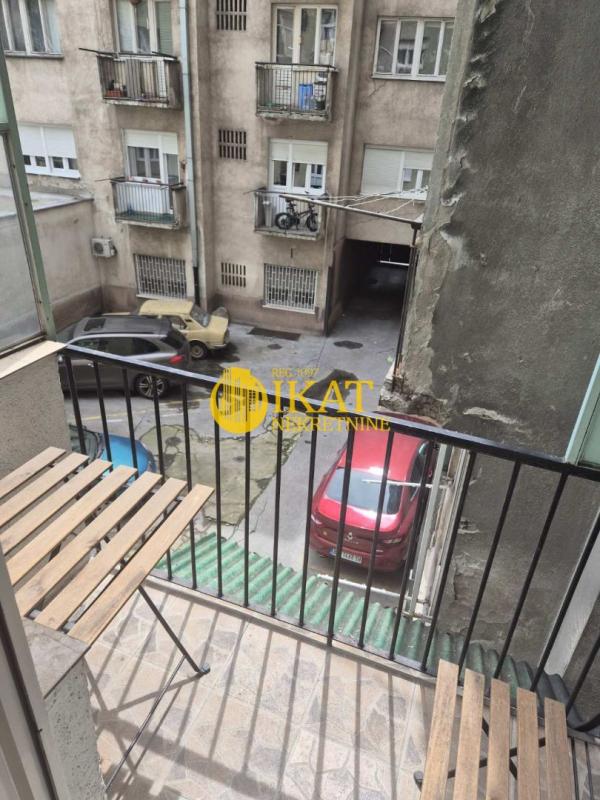 Stan na prodaju u Beogradu, Vračar, jednoiposoban, 38m2, cena 185000 evra