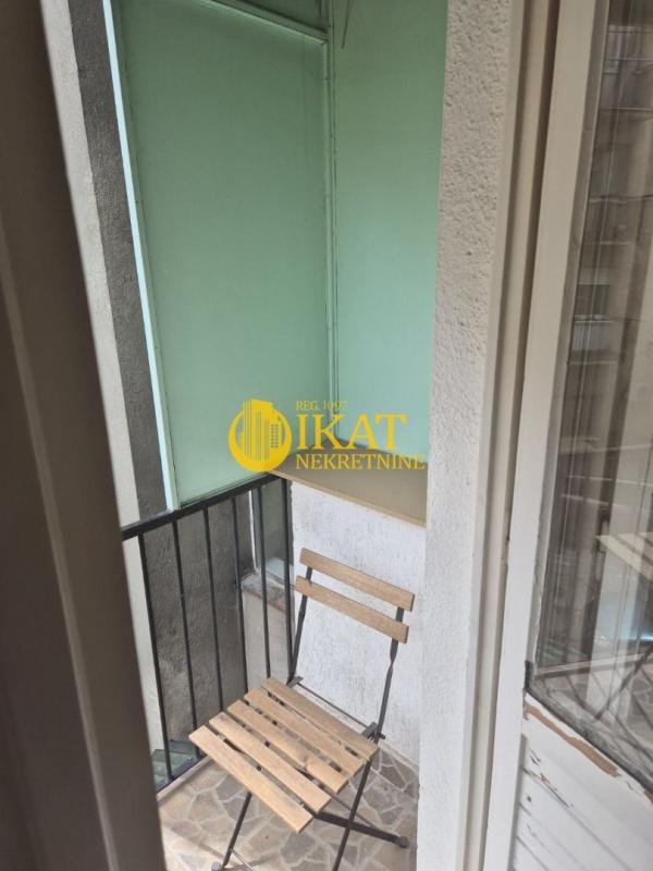 Stan na prodaju u Beogradu, Vračar, jednoiposoban, 38m2, cena 185000 evra