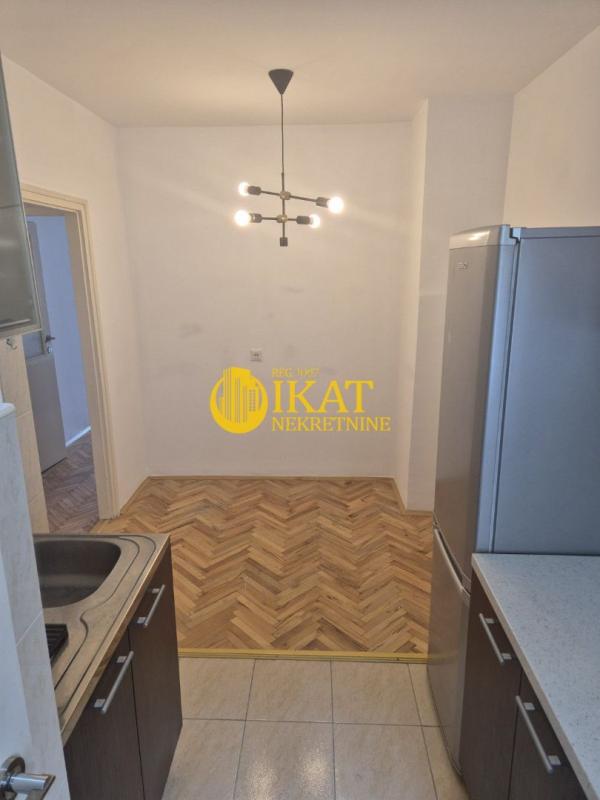 Stan na prodaju u Beogradu, Vračar, jednoiposoban, 38m2, cena 185000 evra