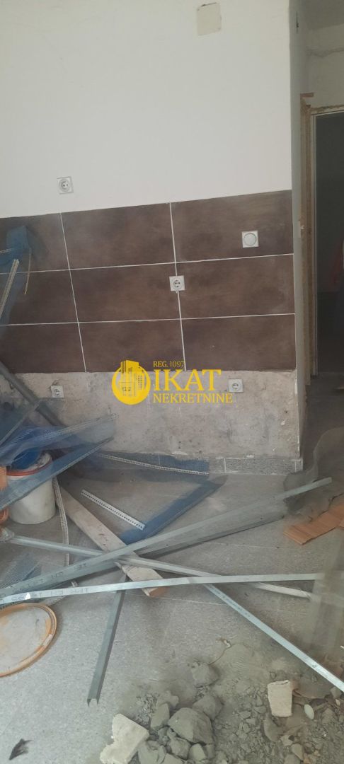 Stan na prodaju u Beogradu, Zemun, dvoiposoban, 55m2, cena 110000 evra