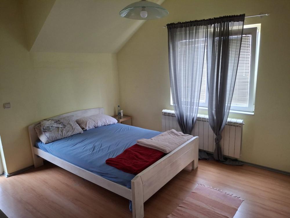 Stan na prodaju u Beogradu, Altina, trosoban, 84m2, cena 164000 evra