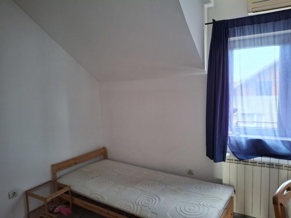Stan na prodaju u Beogradu, Altina, trosoban, 84m2, cena 164000 evra