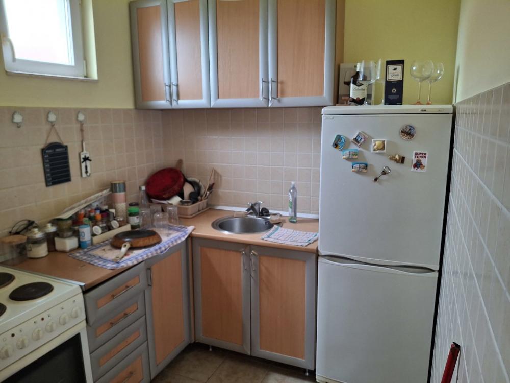 Stan na prodaju u Beogradu, Altina, trosoban, 84m2, cena 164000 evra