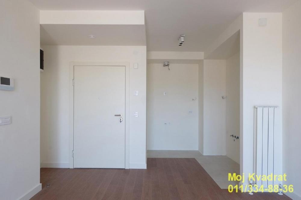 Stan na prodaju u Beogradu, Beograd na vodi, trosoban, 77m2, cena 335000 evra
