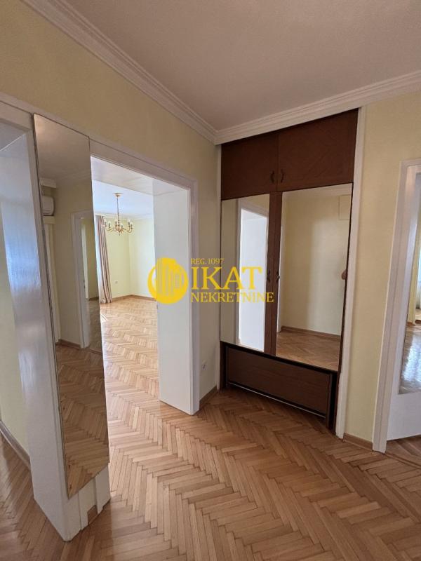 Stan na prodaju u Beogradu, Palilula, trosoban, 82m2, cena 290000 evra