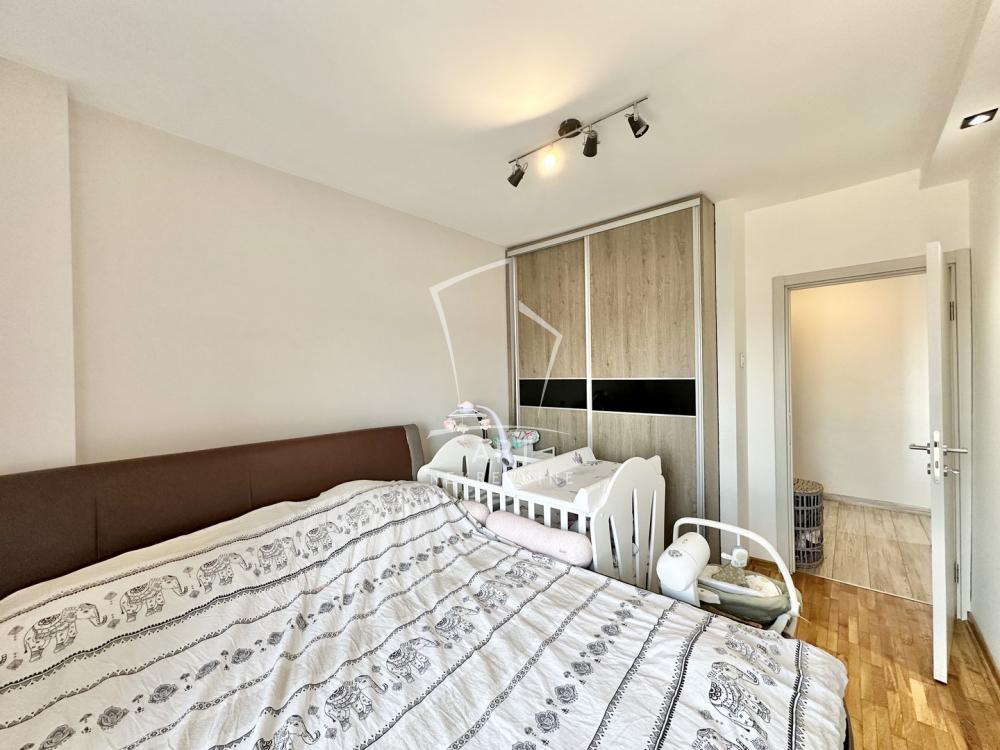 Stan na prodaju u Beogradu, Novi Beograd, dvoiposoban, 64m2, cena 256000 evra