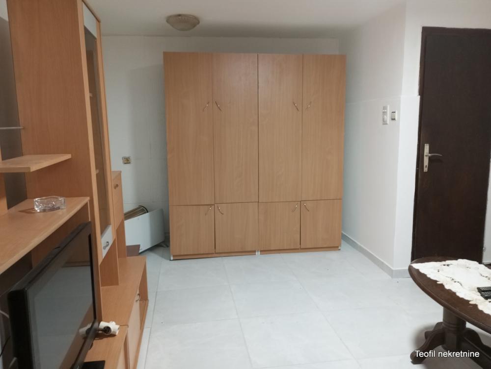 Stan na prodaju u Beogradu, Zemun polje, jednosoban, 25m2, cena 35000 evra