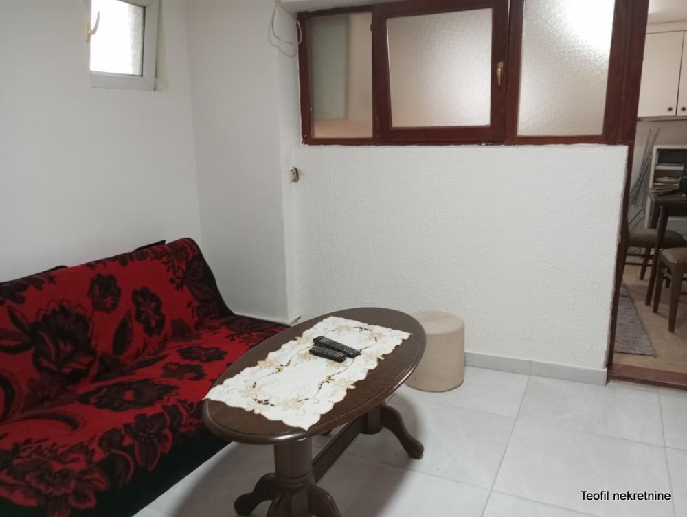Stan na prodaju u Beogradu, Zemun polje, jednosoban, 25m2, cena 35000 evra