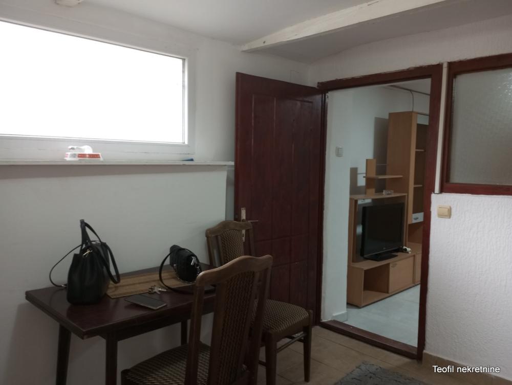 Stan na prodaju u Beogradu, Zemun polje, jednosoban, 25m2, cena 35000 evra