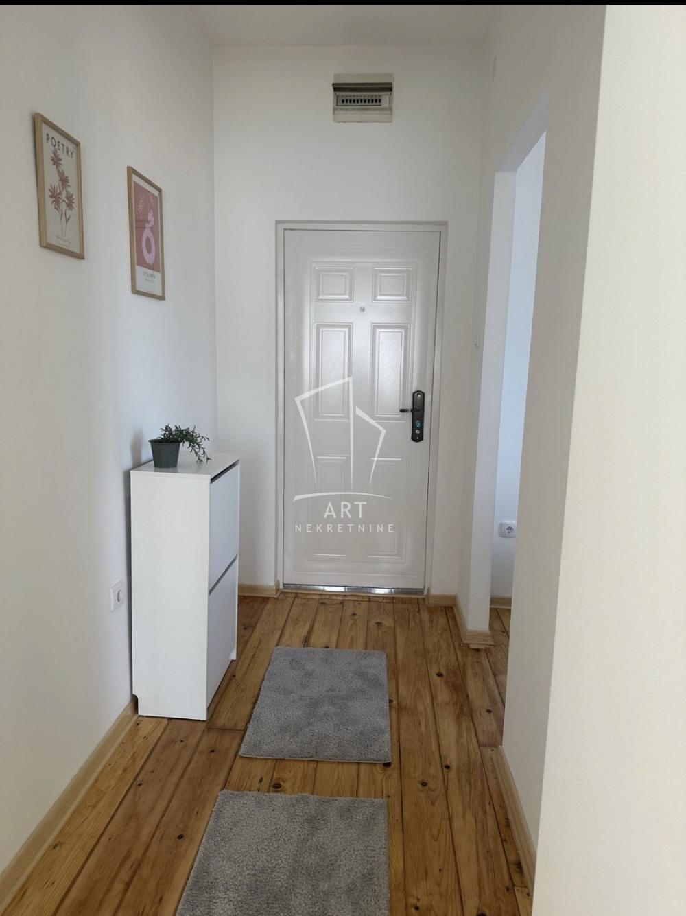 Stan na prodaju u Beogradu, Senjak, dvosoban, 38m2, cena 145500 evra