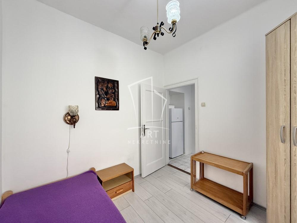 Stan na prodaju u Beogradu, Vukov spomenik, jednoiposoban, 32m2, cena 134400 evra