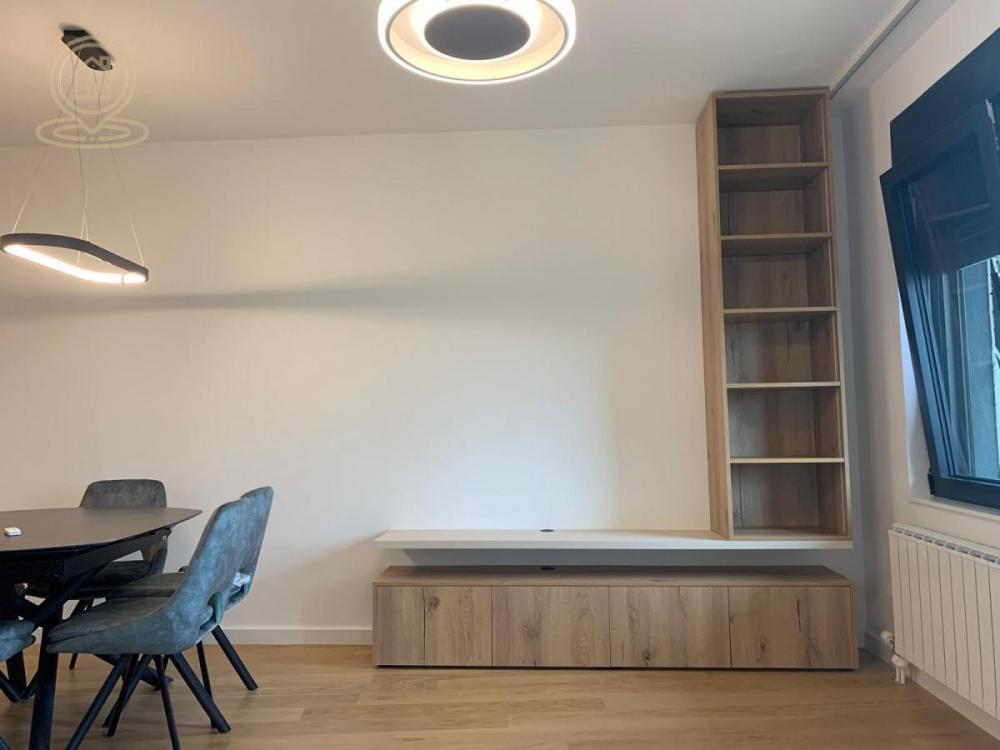 Stan na prodaju u Beogradu, Trošarina, cetvorosoban, 88m2, cena 330000 evra