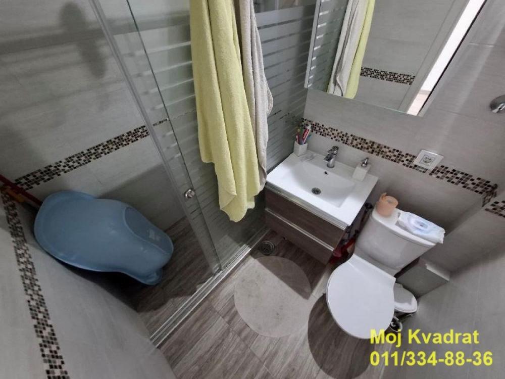 Stan na prodaju u Beogradu, Novi Beograd blok 30 (B92), dvoiposoban, 64m2, cena 255000 evra