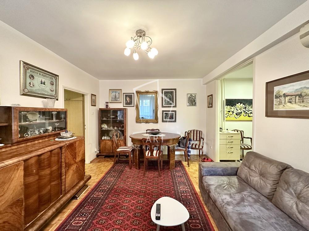 Stan na prodaju u Beogradu, Savski venac, trosoban, 79m2, cena 295000 evra