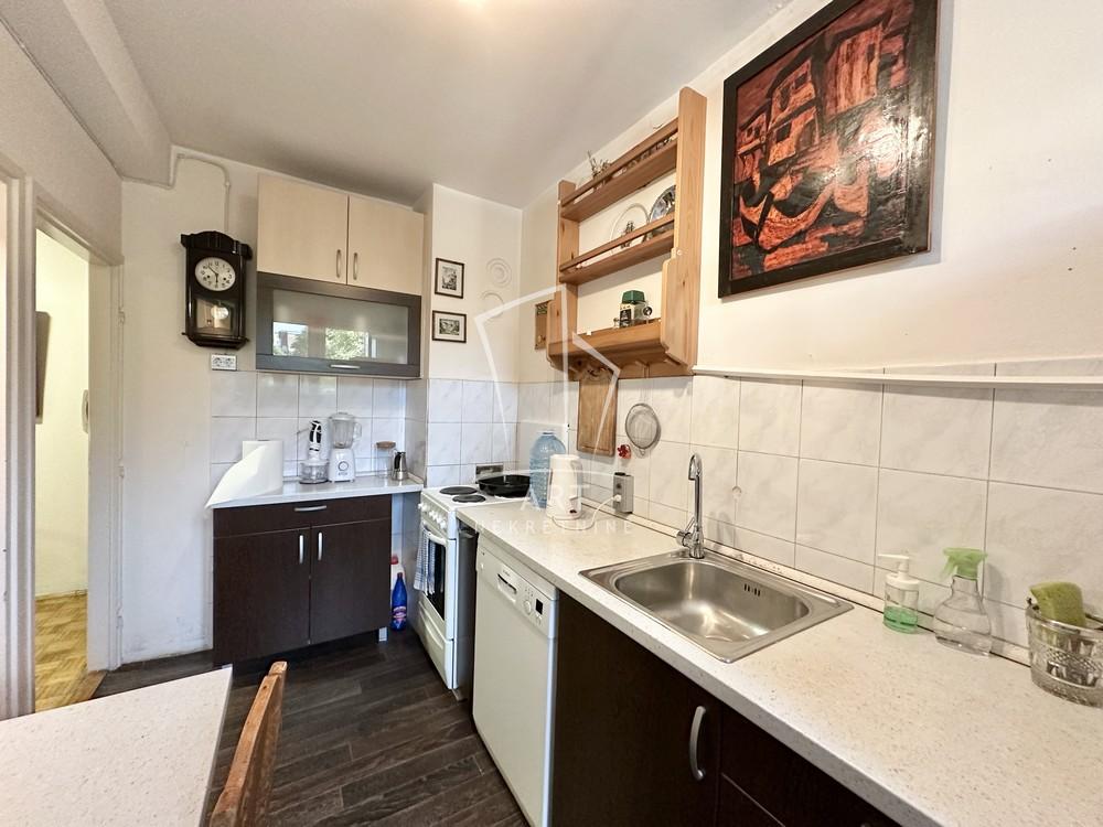 Stan na prodaju u Beogradu, Savski venac, trosoban, 79m2, cena 295000 evra