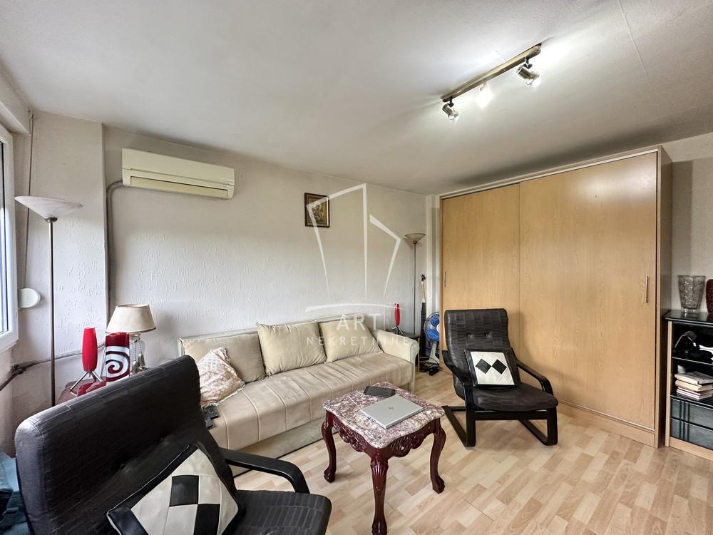 Stan na prodaju u Beogradu, Voždovac, dvosoban, 47m2, cena 157400 evra