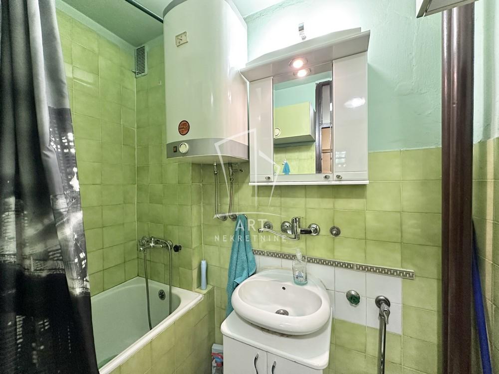 Stan na prodaju u Beogradu, Voždovac, dvosoban, 47m2, cena 157400 evra