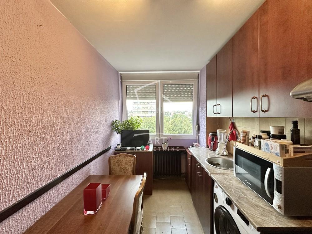Stan na prodaju u Beogradu, Voždovac, dvosoban, 47m2, cena 157400 evra