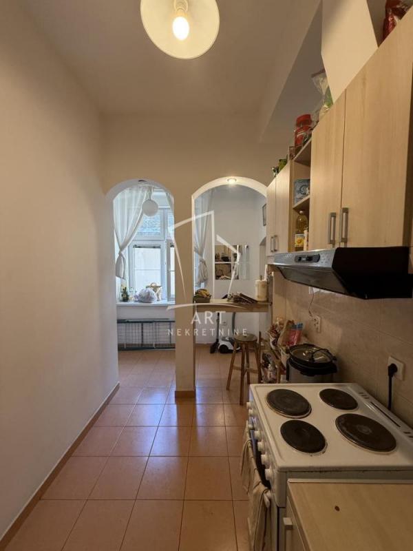 Stan na prodaju u Beogradu, Stari grad, dvoiposoban, 47m2, cena 240000 evra