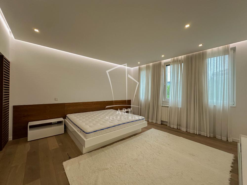 Stan na prodaju u Beogradu, Dedinje, cetvorosoban, 173m2, cena 569900 evra