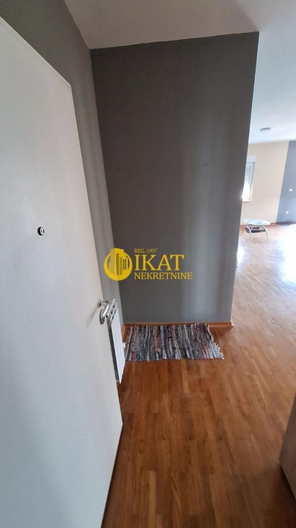 Stan na prodaju u Beogradu, Kanarevo brdo, trosoban, 81m2, cena 160000 evra