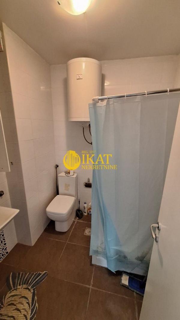 Stan na prodaju u Beogradu, Kanarevo brdo, trosoban, 81m2, cena 160000 evra