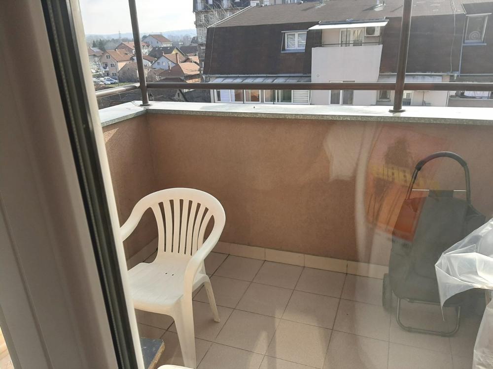 Stan na prodaju u Beogradu, Krnjača, dvosoban, 60m2, cena 90000 evra