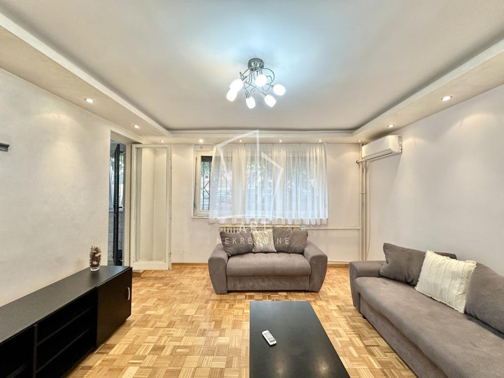 Stan na prodaju u Beogradu, Mirijevo, trosoban, 75m2, cena 179000 evra