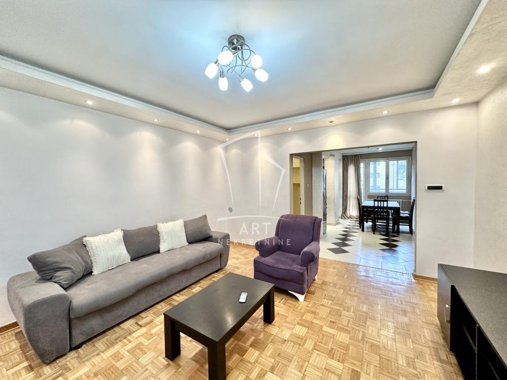 Stan na prodaju u Beogradu, Mirijevo, trosoban, 75m2, cena 179000 evra