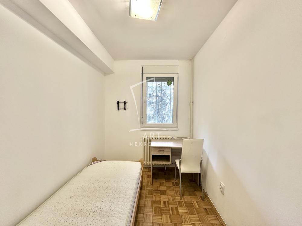 Stan na prodaju u Beogradu, Mirijevo, trosoban, 75m2, cena 179000 evra