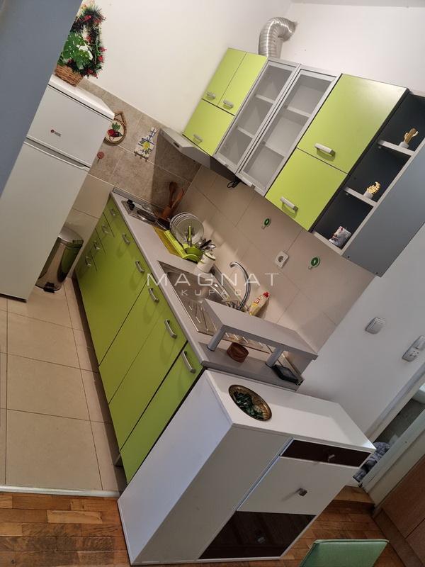 Stan na prodaju u Beogradu, Vračar, jednoiposoban, 43m2, cena 169000 evra