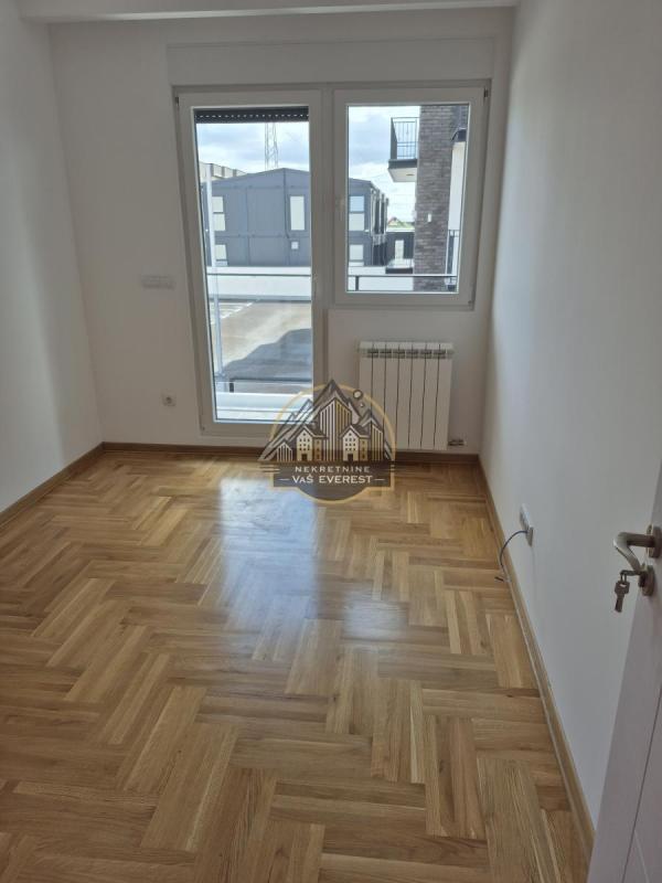 Stan na prodaju u Beogradu, Ledine, dvoiposoban, 57m2, cena 142500 evra