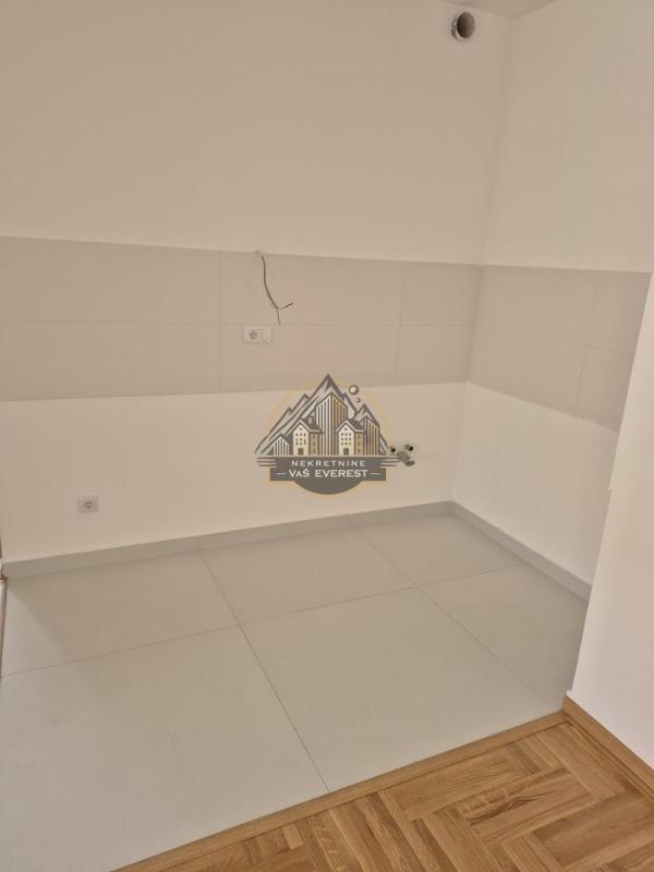 Stan na prodaju u Beogradu, Ledine, dvoiposoban, 57m2, cena 142500 evra