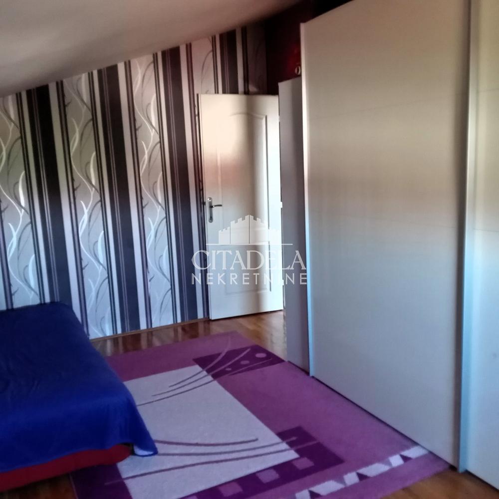Stan na prodaju u Beogradu, Čukarica, cetvorosoban, 83m2, cena 160000 evra