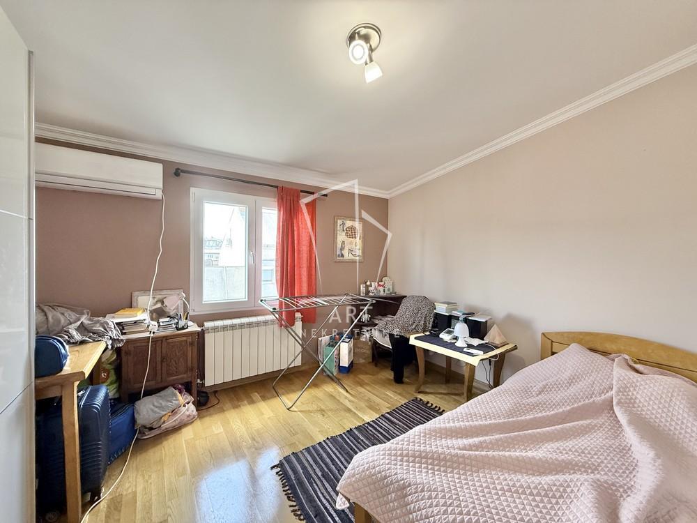 Stan na prodaju u Beogradu, Gornji Dorćol, cetvorosoban, 31m2, cena 390000 evra