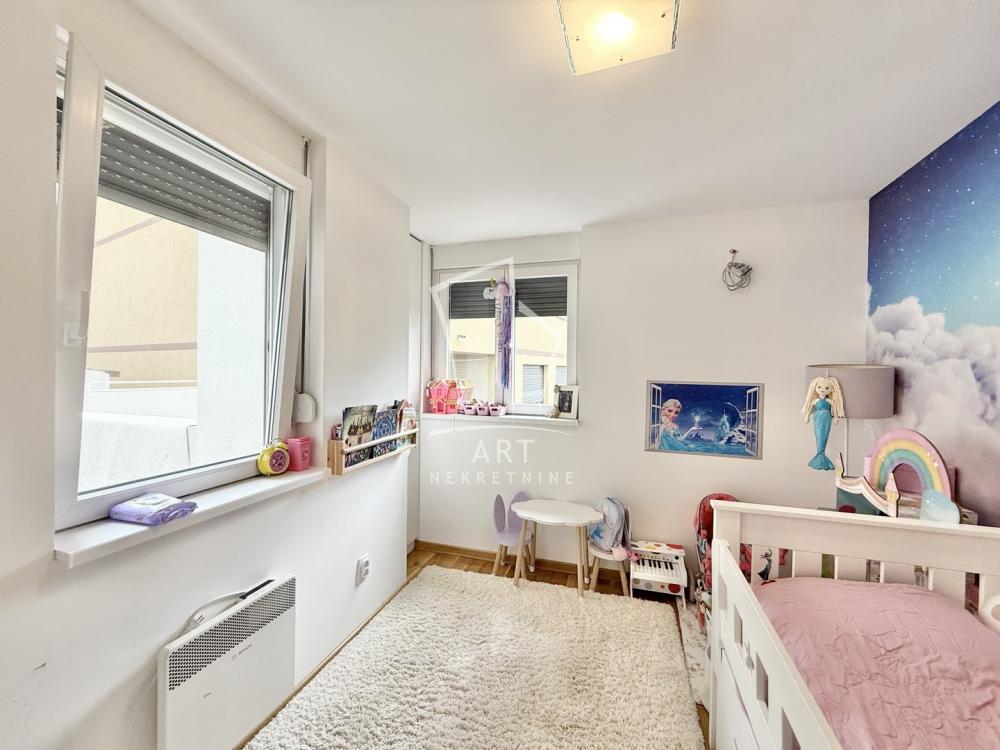 Stan na prodaju u Beogradu, Pašino brdo, cetvorosoban, 43m2, cena 228000 evra