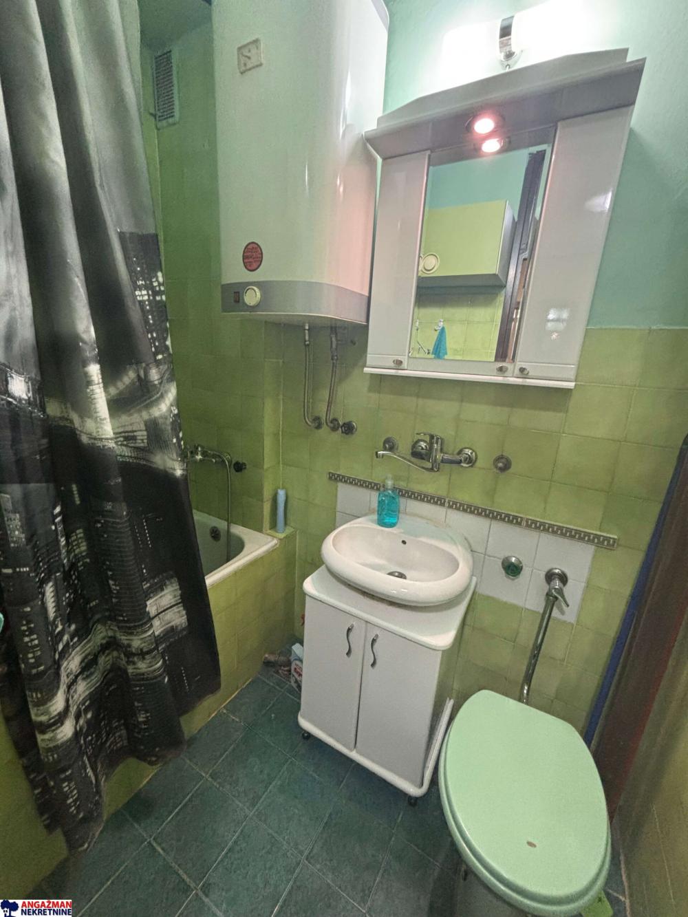Stan na prodaju u Beogradu, Voždovac, dvosoban, 47m2, cena 157400 evra