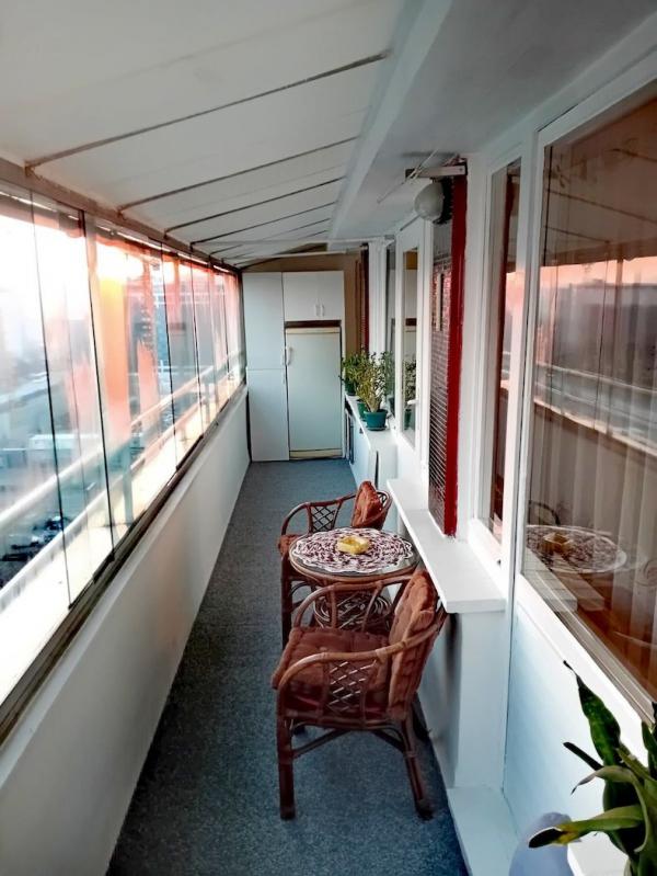 Stan na prodaju u Beogradu, Novi Beograd blok 21 (10. gimnazija), dvosoban, 43m2, cena 185000 evra