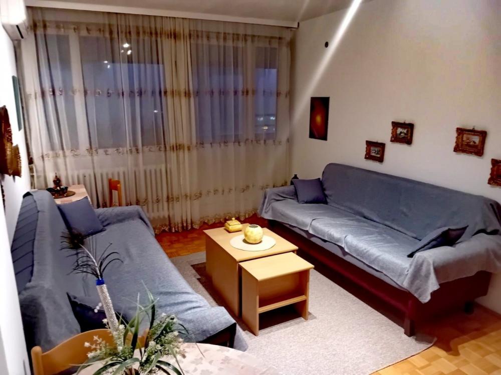 Stan na prodaju u Beogradu, Novi Beograd blok 21 (10. gimnazija), dvosoban, 43m2, cena 185000 evra