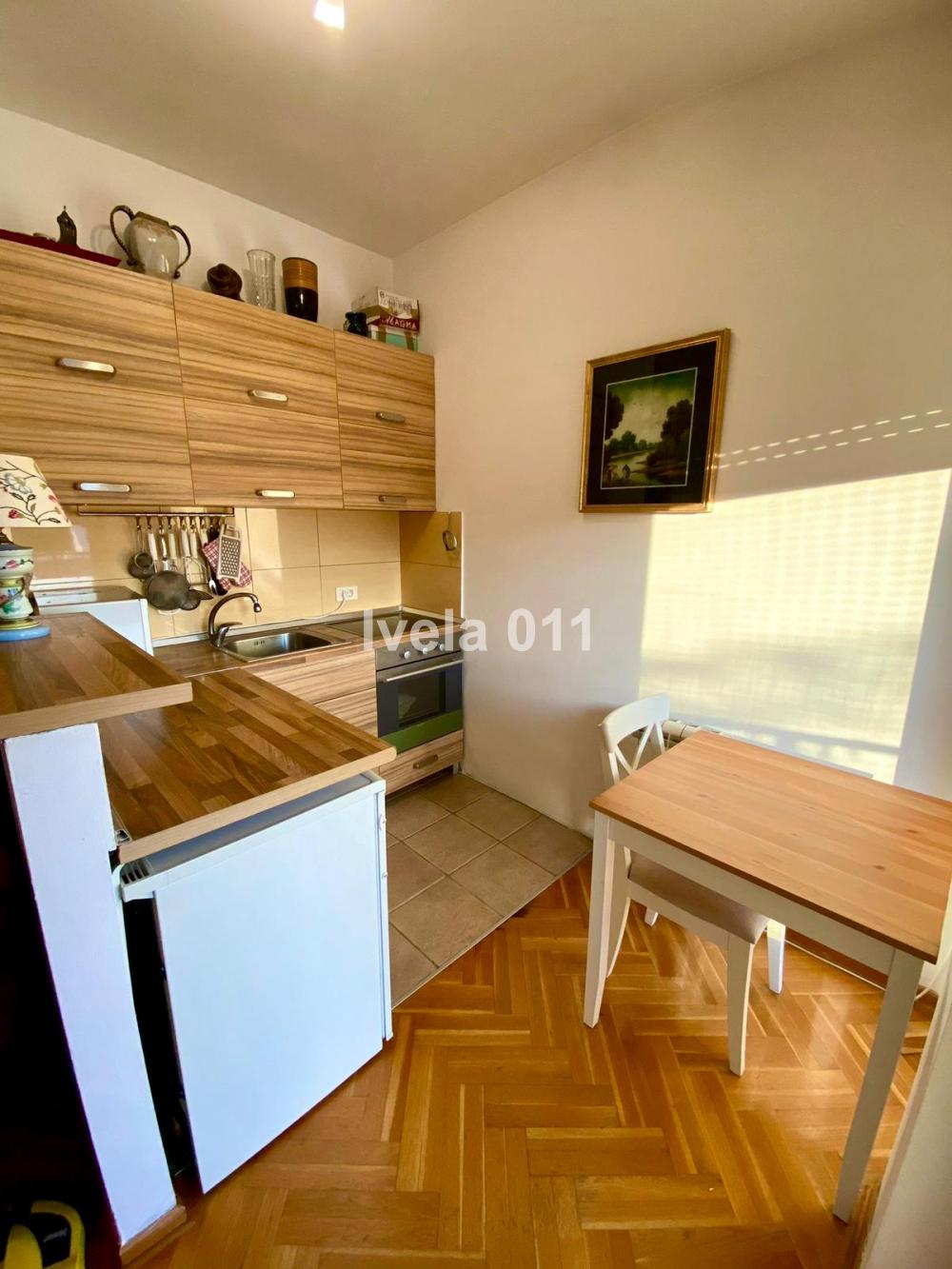 Stan na prodaju u Beogradu, Dedinje, jednosoban, 27m2, cena 110000 evra