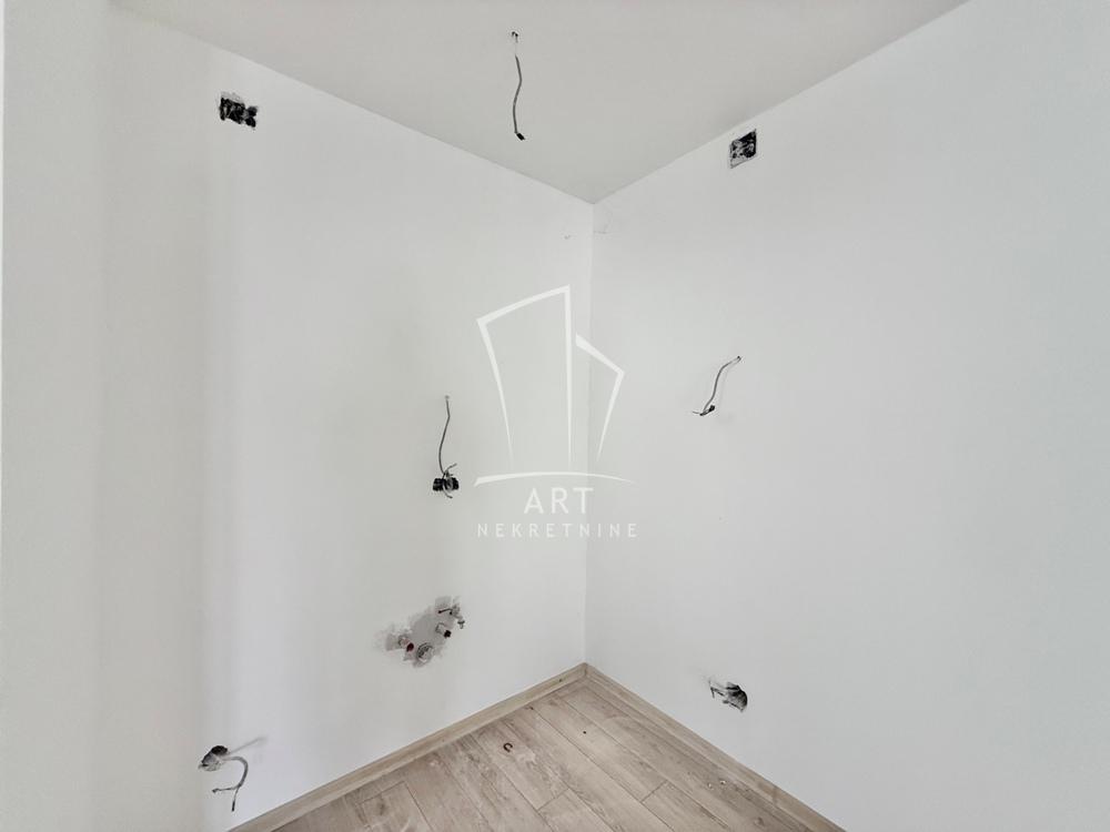 Stan na prodaju u Beogradu, Mirijevo, cetvorosoban, 50m2, cena 121000 evra