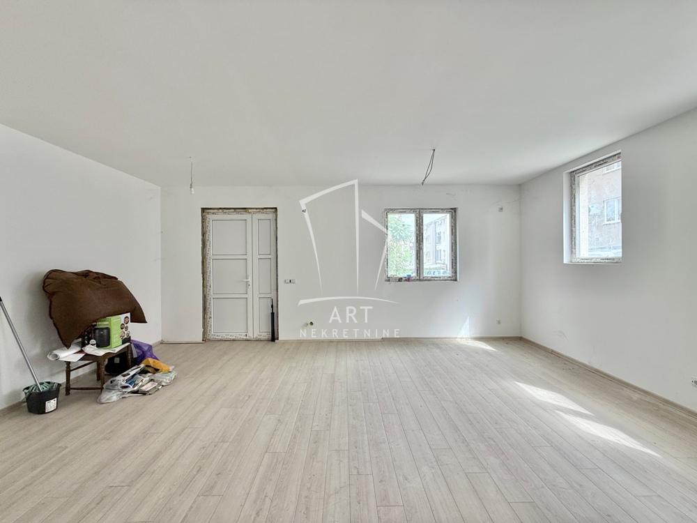 Stan na prodaju u Beogradu, Mirijevo, cetvorosoban, 50m2, cena 121000 evra
