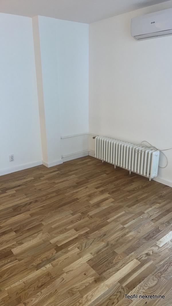 Stan na prodaju u Beogradu, Zemun, trosoban, 83m2, cena 200000 evra