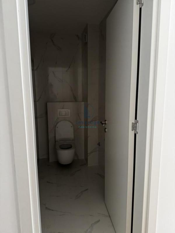 Stan na prodaju u Beogradu, Vukov spomenik, jednoiposoban, 51m2, cena 192000 evra