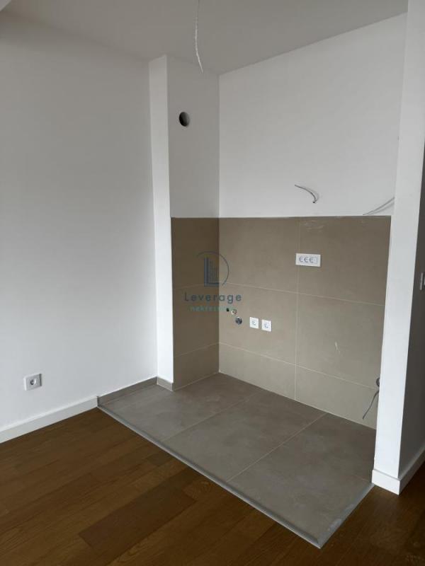 Stan na prodaju u Beogradu, Vukov spomenik, jednoiposoban, 51m2, cena 192000 evra