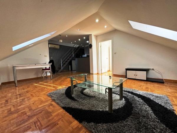 Stan na prodaju u Beogradu, Ledine, dvoiposoban, 68m2, cena 88400 evra