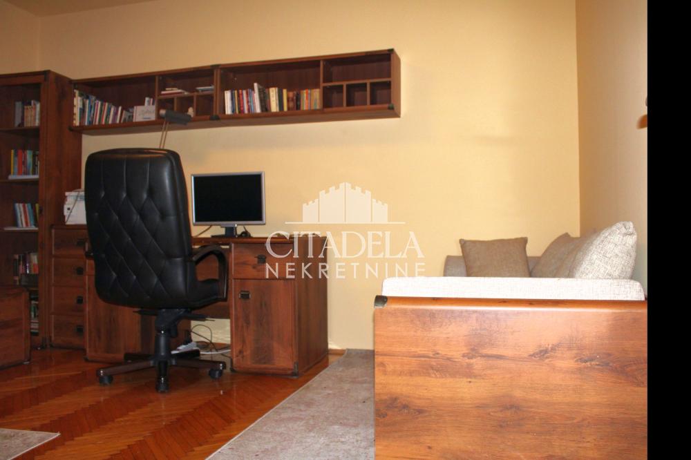 Stan na prodaju u Beogradu, Bulbulder, cetvorosoban, 104m2, cena 348000 evra